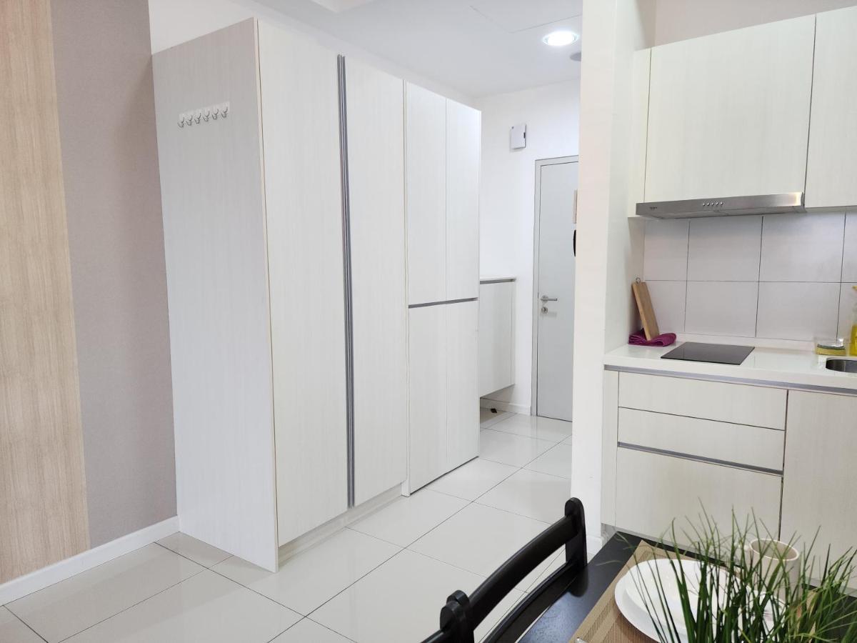 Chambers Residences Suites Klcc Куала Лумпур Екстериор снимка