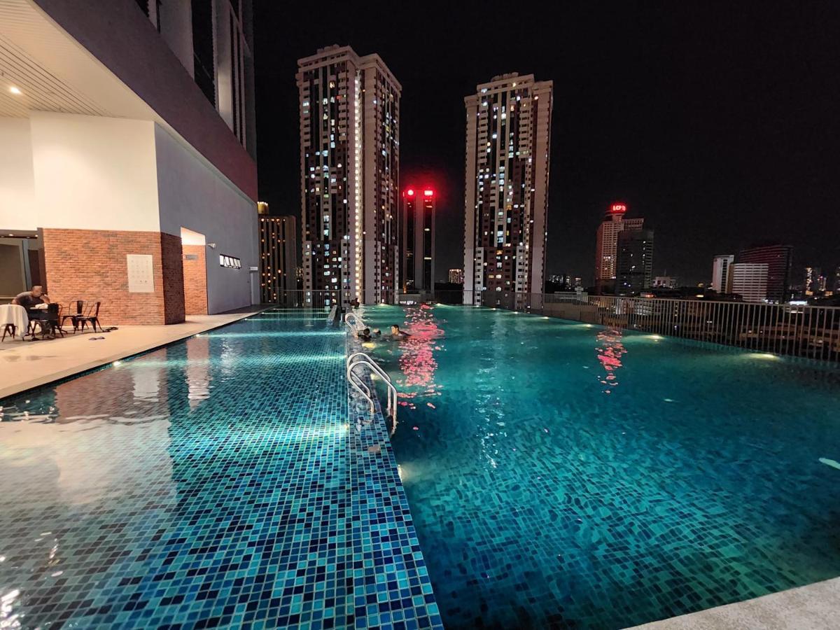 Chambers Residences Suites Klcc Куала Лумпур Екстериор снимка
