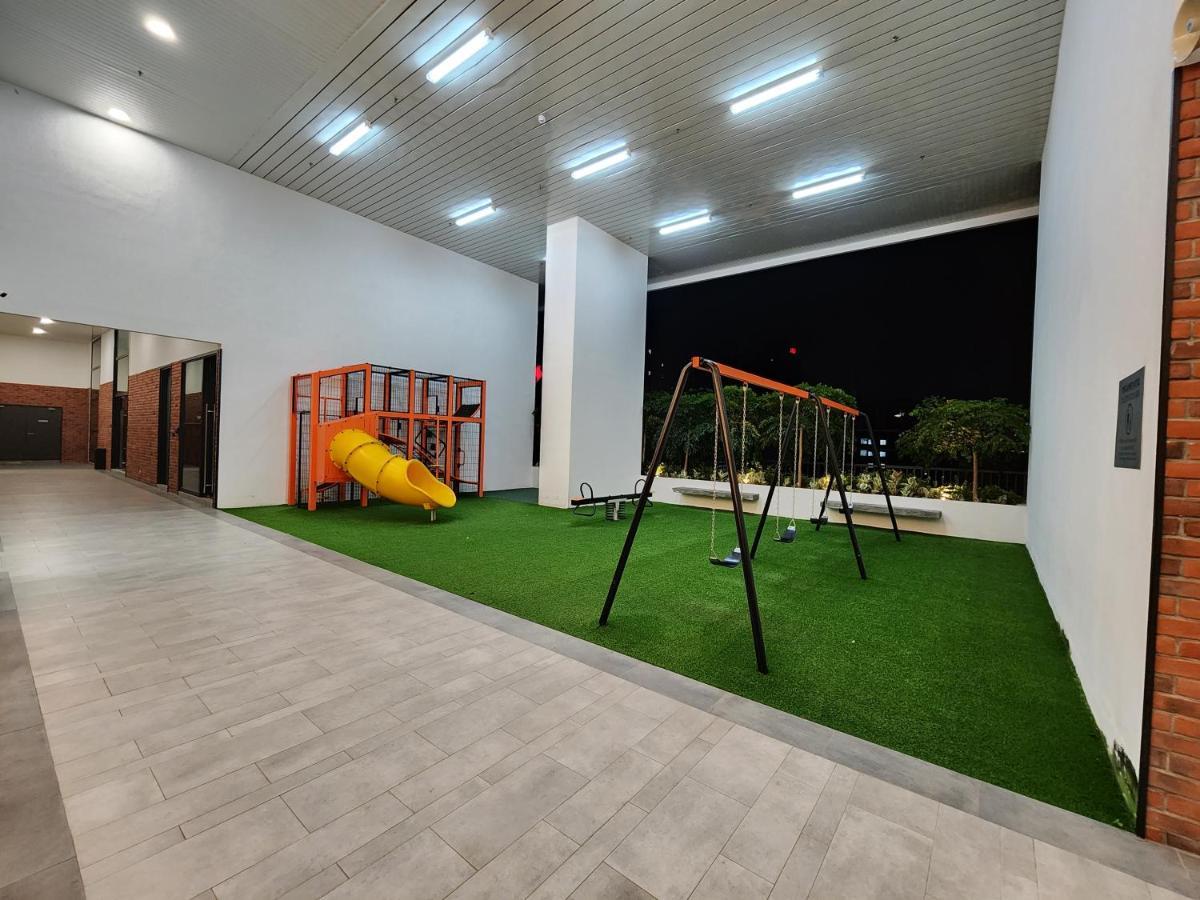 Chambers Residences Suites Klcc Куала Лумпур Екстериор снимка