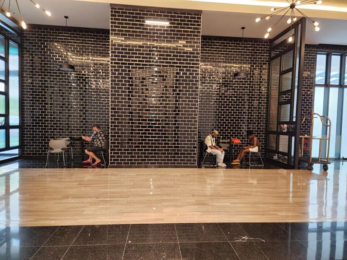 Chambers Residences Suites Klcc Куала Лумпур Екстериор снимка