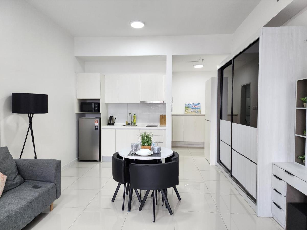 Chambers Residences Suites Klcc Куала Лумпур Екстериор снимка