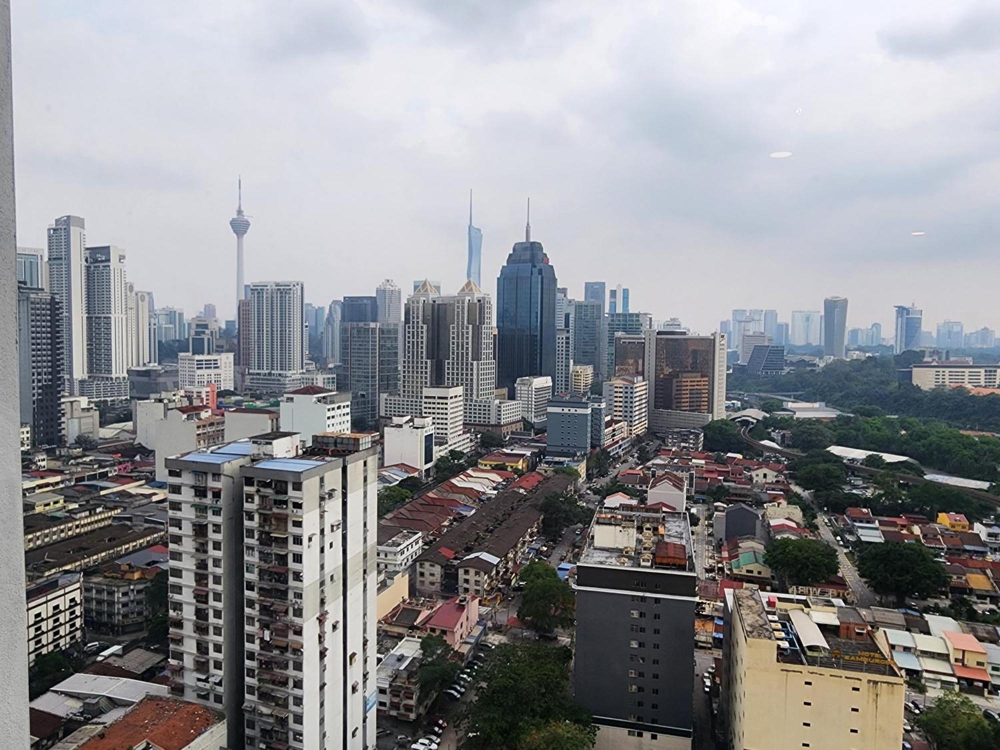Chambers Residences Suites Klcc Куала Лумпур Екстериор снимка